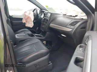 2019 Dodge Grand Caravan GT with VIN 2C4RDGEG7KR663147, listed as a IAAI auction lot 41836745 with 98,480 mi miles and . Bid and sale history available at DreamBid. Image 5.