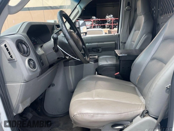 2013 Ford Econoline Cargo Commercial with VIN 1FTNE1EW6DDA61832, listed as a IAAI auction lot 42615381 with 111,015 mi miles and . Bid and sale history available at DreamBid. Image 3.