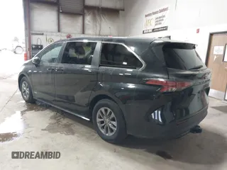 2021 Toyota Sienna LE с VIN 5TDKRKEC5MS049307, выставлен на аукционе IAAI как лот 40654172 с пробегом 172 693 миль миль и . История ставок и продаж доступна на DreamBid. Изображение 3.