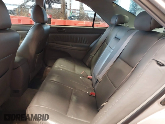 2004 Toyota Camry LE with VIN 4T1BE30K14U312190, listed as a IAAI auction lot 41952035 with 224,361 mi miles. Bid and sale history available at carsss.com. Image 8.