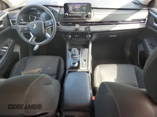 2023 Mitsubishi Outlander ES z VIN JA4J3TA80PZ028429, wystawiony jako Copart lot #51299855 z przebiegiem 158 266 mil mil oraz Szkoda całkowita • Salvage title. Historia ofert i sprzedaży dostępna na DreamBid. Obrazek 8.