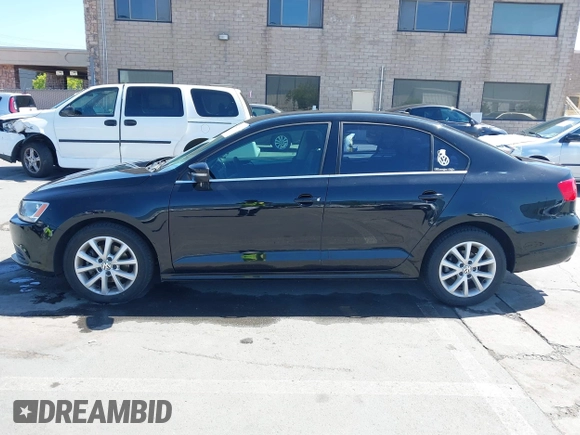 2013 Volkswagen Jetta SE with VIN 3VWDP7AJ4DM423726, listed as a IAAI auction lot 42269121 with 123,073 mi miles and . Bid and sale history available at DreamBid. Image 14.