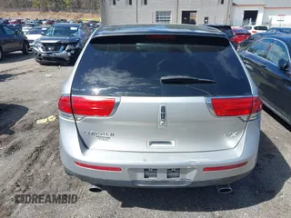 2014 Lincoln MKX with VIN 2LMDJ8JK4EBL10705, listed as a IAAI auction lot 41870228 with 166,527 mi miles and . Bid and sale history available at DreamBid. Image 16.
