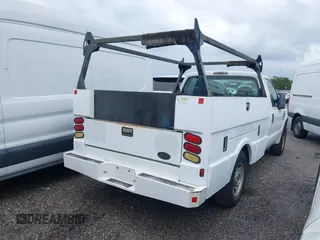 2008 Ford F-250 z VIN 1FDNF20588EA26822, wystawiony jako IAAI lot #42096970 z przebiegiem 301 665 mil mil oraz . Historia ofert i sprzedaży dostępna na DreamBid. Obrazek 4.