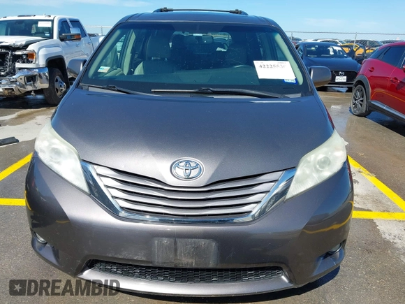 2017 Toyota Sienna XLE Auto Access Seat with VIN 5TDYZ3DC2HS778209, listed as a IAAI auction lot 42225530 with 164,524 mi miles and . Bid and sale history available at DreamBid. Image 12.