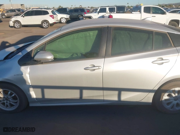 2019 Toyota Prius L Eco with VIN JTDKARFU3K3090363, listed as a IAAI auction lot 40858003 with 22,405 mi miles. Bid and sale history available at carsss.com. Image 14.