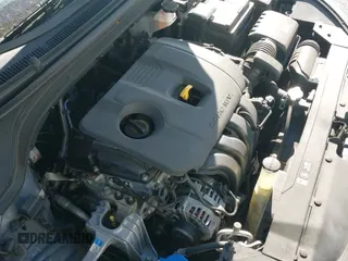 2019 Hyundai Elantra Value Edition z VIN KMHD84LF3KU806116, wystawiony jako IAAI lot #41803325 z przebiegiem 48 750 mil mil oraz . Historia ofert i sprzedaży dostępna na DreamBid. Obrazek 20.