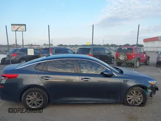 2020 Kia Optima LX with VIN 5XXGT4L30LG423750, listed as a IAAI auction lot 40321560 with 81,957 mi miles. Bid and sale history available at carsss.com. Image 13.