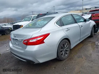 2017 Nissan Altima 2.5 SR with VIN 1N4AL3AP1HC263607, listed as a IAAI auction lot 41953565 with 105,459 mi miles. Bid and sale history available at carsss.com. Image 4.
