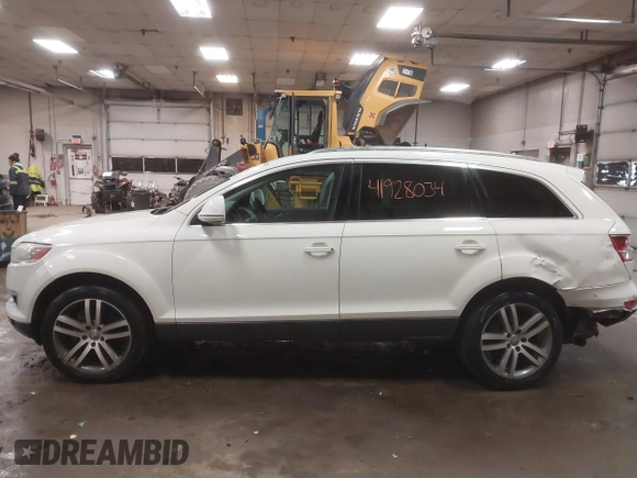 2007 Audi Q7 Premium with VIN WA1BY74L37D058938, listed as a IAAI auction lot 41928034 with 163,779 mi miles and . Bid and sale history available at DreamBid. Image 14.