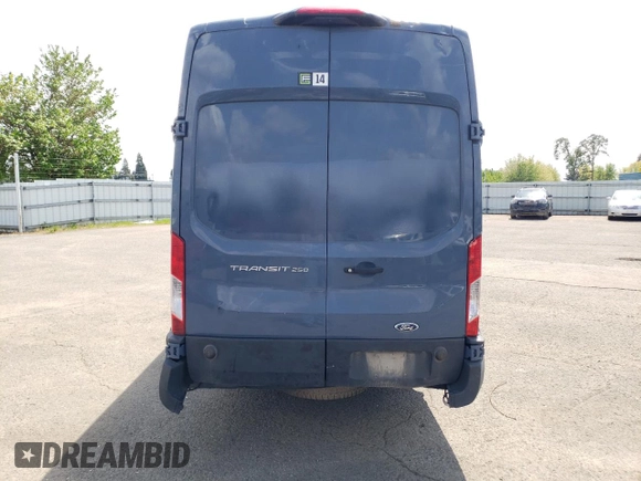 2020 Ford Transit Cargo с VIN 1FTBR3X82LKA18648, выставлен на аукционе Copart как лот 47137805 с пробегом 68 313 миль миль и Списание • Salvage title. История ставок и продаж доступна на DreamBid. Изображение 6.