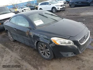 2011 Volvo C70 with VIN YV1672MC3BJ107203, listed as a IAAI auction lot 41231838 with NaN miles. Bid and sale history available at carsss.com. Image 1.