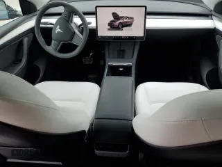 2023 Tesla Model Y Long Range z VIN 7SAYGDEE8PF884567, wystawiony jako Copart lot #45181465 z przebiegiem 16 653 mil mil oraz Szkoda całkowita • Salvage title. Historia ofert i sprzedaży dostępna na DreamBid. Obrazek 8.