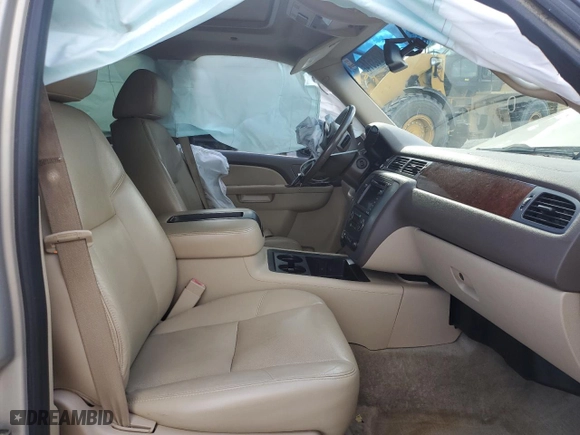 2011 GMC Yukon XL SLT with VIN 1GKS1KE07BR385988, listed as a Copart auction lot 80263514 with 270,820 mi miles and Salvage Title. Bid and sale history available at carsss.com. Image 7.