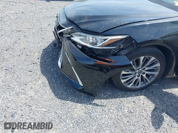 2019 Lexus ES 350 with VIN 58ABZ1B12KU038078, listed as a IAAI auction lot 42143836 with 50,741 mi miles and . Bid and sale history available at DreamBid. Image 6.
