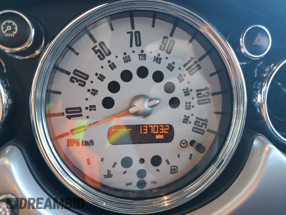 2007 MINI Convertible with VIN WMWRF33537TG17447, listed as a Copart auction lot 59015995 with 137,032 mi miles and Salvage title. Bid and sale history available at DreamBid. Image 9.