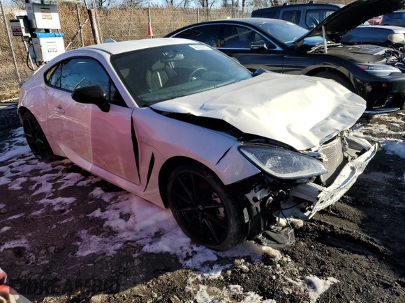 2023 Toyota 86 Premium z VIN JF1ZNBE15P9761124, wystawiony jako Copart lot #56549525 z przebiegiem 10 794 mil mil oraz Szkoda całkowita • Salvage title. Historia ofert i sprzedaży dostępna na DreamBid. Obrazek 4.