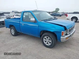 1996 Nissan Frontier XE z VIN 1N6SD11S8TC361141, wystawiony jako IAAI lot #42317416 z przebiegiem 92 614 mil mil oraz . Historia ofert i sprzedaży dostępna na DreamBid. Obrazek 1.