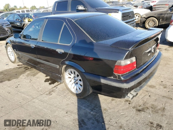 1998 BMW M3 z VIN WBSCD932XWEE08919, wystawiony jako Copart lot #84434704 z przebiegiem Nie podano mil oraz Szkody całkowita. Historia ofert i sprzedaży dostępna na DreamBid. Obrazek 2.