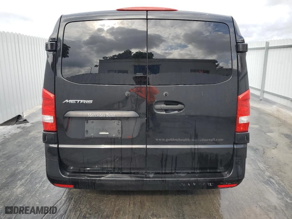 2018 Mercedes-Benz Metris Passenger Van with VIN WD4PG2EE3J3451309, listed as a Copart auction lot 52081075 with 60,196 mi miles and Clean Title. Bid and sale history available at carsss.com. Image 6.