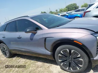 2024 Chevrolet Blazer EV eAWD RS z VIN 3GNKDCRJ6RS227054, wystawiony jako IAAI lot #41928904 z przebiegiem Nie podano mil oraz . Historia ofert i sprzedaży dostępna na DreamBid. Obrazek 13.