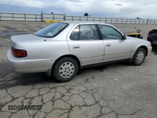 1996 Toyota Camry DX with VIN JT2BG12K6T0403745, listed as a Copart auction lot 51536905 with 154,640 mi miles and Salvage Title. Bid and sale history available at carsss.com. Image 3.