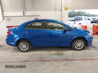 2020 Chevrolet Sonic LT z VIN 1G1JD5SB2L4138455, wystawiony jako IAAI lot #41651103 z przebiegiem 34 349 mil mil oraz . Historia ofert i sprzedaży dostępna na DreamBid. Obrazek 13.