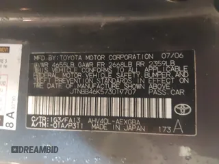 2007 Toyota Camry z VIN JTNBB46K573017707, wystawiony jako IAAI lot #42230423 z przebiegiem 140 843 mil mil oraz . Historia ofert i sprzedaży dostępna na DreamBid. Obrazek 9.