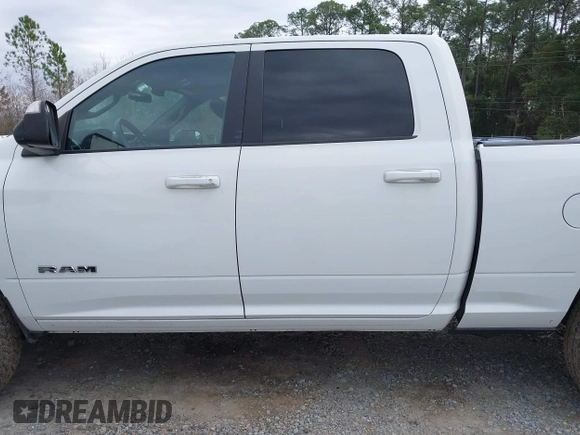 2021 Ram 2500 Big Horn z VIN 3C6UR5DL7MG542617, wystawiony jako IAAI lot #41614844 z przebiegiem 66 869 mil mil oraz . Historia ofert i sprzedaży dostępna na DreamBid. Obrazek 14.
