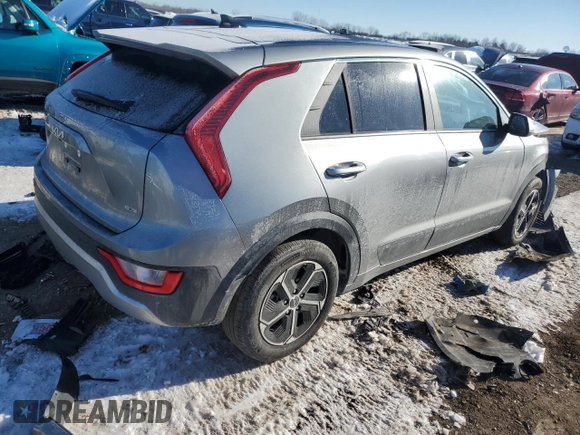 2024 Kia Niro LX with VIN KNDCP3LE6R5144590, listed as a Copart auction lot 45903335 with 30,688 mi miles and Salvage Title. Bid and sale history available at carsss.com. Image 3.