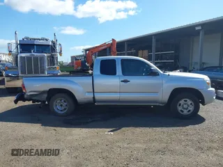 2006 Toyota Tacoma z VIN 5TETX22N86Z226440, wystawiony jako IAAI lot #41777871 z przebiegiem 218 222 mil mil oraz . Historia ofert i sprzedaży dostępna na DreamBid. Obrazek 13.