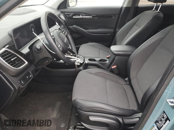2024 Kia Seltos S z VIN KNDEUCAA6R7664973, wystawiony jako Copart lot #48178025 z przebiegiem 13 420 mil mil oraz Szkoda całkowita • Salvage title. Historia ofert i sprzedaży dostępna na DreamBid. Obrazek 7.