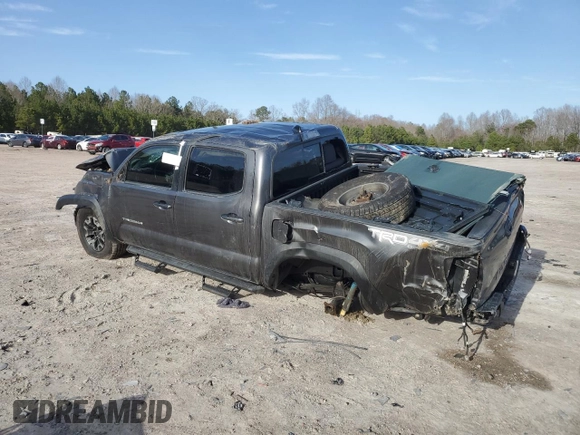 2017 Toyota Tacoma SR5 z VIN 3TMCZ5AN2HM057612, wystawiony jako Copart lot #48394765 z przebiegiem 106 579 mil mil oraz Szkoda całkowita • Salvage title. Historia ofert i sprzedaży dostępna na DreamBid. Obrazek 2.