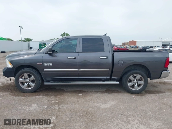 2014 Ram 1500 Big Horn z VIN 1C6RR7LT3ES473437, wystawiony jako IAAI lot #42271994 z przebiegiem 194 369 mil mil oraz . Historia ofert i sprzedaży dostępna na DreamBid. Obrazek 14.
