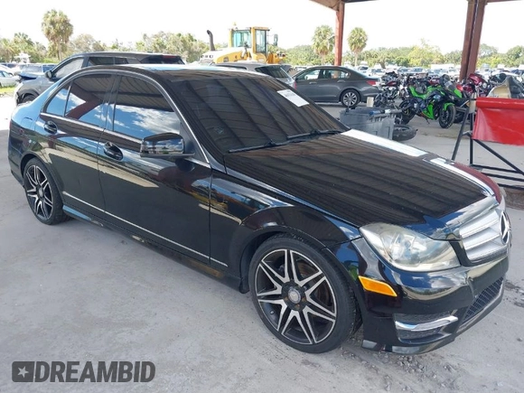 2013 Mercedes-Benz C-Class C 250 Sport with VIN WDDGF4HB8DA798585, listed as a IAAI auction lot 40421628 with 121,343 mi miles. Bid and sale history available at carsss.com. Image 1.