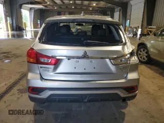 2018 Mitsubishi Outlander SE z VIN JA4AR3AW7JU001634, wystawiony jako Copart lot #60111115 z przebiegiem 44 679 mil mil oraz Szkoda całkowita • Salvage title. Historia ofert i sprzedaży dostępna na DreamBid. Obrazek 6.