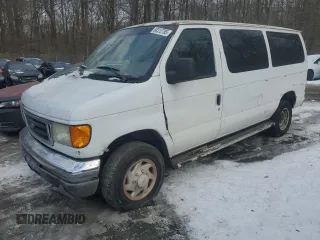 2005 Ford Econoline Passenger XL with VIN 1FBNE31L85HB47326, listed as a Copart auction lot 88312785 with Not Provided miles and Salvage Title. Bid and sale history available at carsss.com. Image 1.