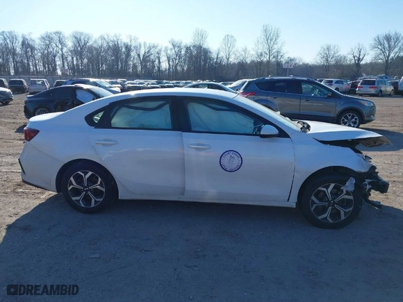 2021 Kia Forte LXS with VIN 3KPF24AD8ME299344, listed as a IAAI auction lot 41644691 with NaN miles. Bid and sale history available at carsss.com. Image 13.