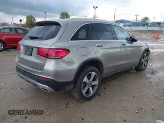 2020 Mercedes-Benz GLC 300 z VIN WDC0G8EB0LF687206, wystawiony jako IAAI lot #42155839 z przebiegiem 79 503 mil mil oraz . Historia ofert i sprzedaży dostępna na DreamBid. Obrazek 4.