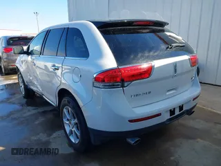2011 Lincoln MKX with VIN 2LMDJ8JK1BBJ02616, listed as a IAAI auction lot 41255463 with 139,950 mi miles. Bid and sale history available at carsss.com. Image 3.