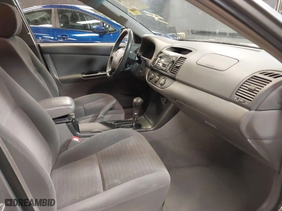 2006 Toyota Camry STD with VIN 4T1BE32K66U677710, listed as a IAAI auction lot 41824974 with 170,083 mi miles. Bid and sale history available at carsss.com. Image 5.