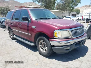 1999 Ford Expedition XLT z VIN 1FMRU1762XLA88470, wystawiony jako IAAI lot #42384804 z przebiegiem Nie podano mil oraz . Historia ofert i sprzedaży dostępna na DreamBid. Obrazek 1.