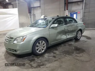 2006 Toyota Avalon XL z VIN 4T1BK36B46U090893, wystawiony jako Copart lot #60064325 z przebiegiem 142 546 mil mil oraz Czysty tytuł • Clean title. Historia ofert i sprzedaży dostępna na DreamBid. Obrazek 1.