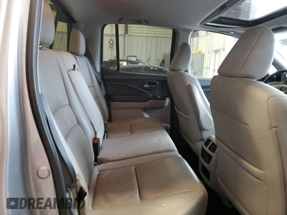 2017 Honda Ridgeline RTL-E z VIN 5FPYK3F77HB002514, wystawiony jako Copart lot #51940305 z przebiegiem 141 219 mil mil oraz Czysty tytuł • Clean title. Historia ofert i sprzedaży dostępna na DreamBid. Obrazek 10.