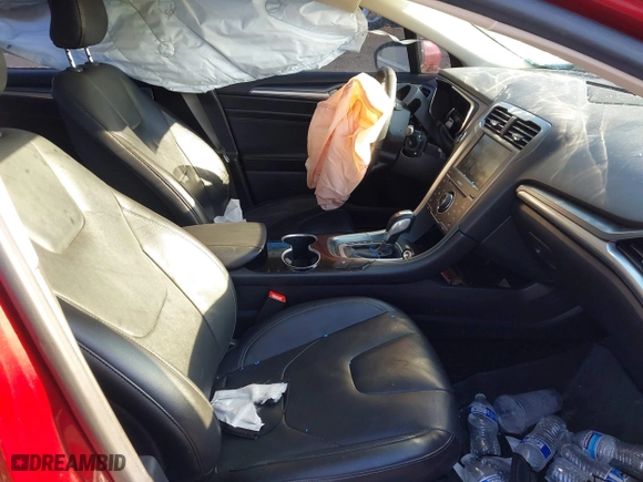 2015 Ford Fusion Titanium Hybrid with VIN 3FA6P0RU2FR199207, listed as a IAAI auction lot 41331947 with 1 mi miles. Bid and sale history available at carsss.com. Image 5.
