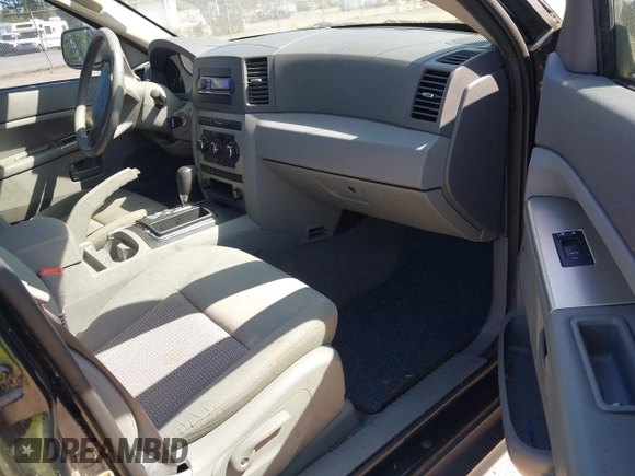 2007 Jeep Grand Cherokee с VIN 1J8HS48N27C607989, выставлен на аукционе IAAI как лот 42174942 с пробегом 196 177 миль миль и . История ставок и продаж доступна на DreamBid. Изображение 5.