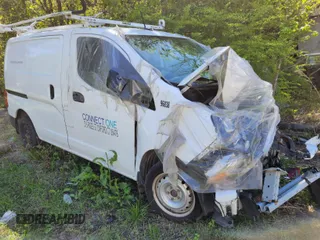2020 Nissan NV200 Compact Cargo SV with VIN 3N6CM0KN0LK696038, listed as a IAAI auction lot 42065657 with 1 mi miles. Bid and sale history available at carsss.com. Image 1.