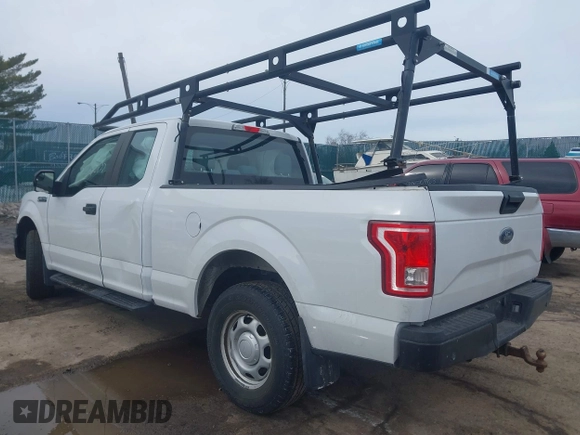 2015 Ford F-150 XLT with VIN 1FTEX1E81FFC21523, listed as a IAAI auction lot 41645827 with 116,693 mi miles. Bid and sale history available at carsss.com. Image 3.