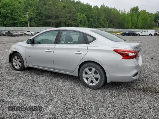 2018 Nissan Sentra S z VIN 3N1AB7AP5JY322517, wystawiony jako Copart lot #56134895 z przebiegiem 98 011 mil mil oraz Czysty tytuł • Clean title. Historia ofert i sprzedaży dostępna na DreamBid. Obrazek 2.