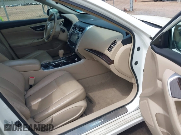 2013 Nissan Altima S with VIN 1N4AL3AP4DN584202, listed as a IAAI auction lot 41904479 with 286,031 mi miles and . Bid and sale history available at DreamBid. Image 5.